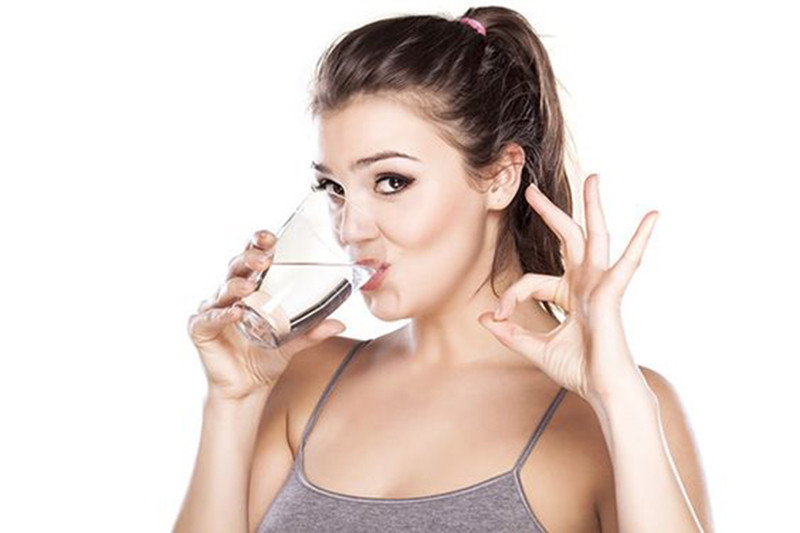 uống nước giúp giảm cân